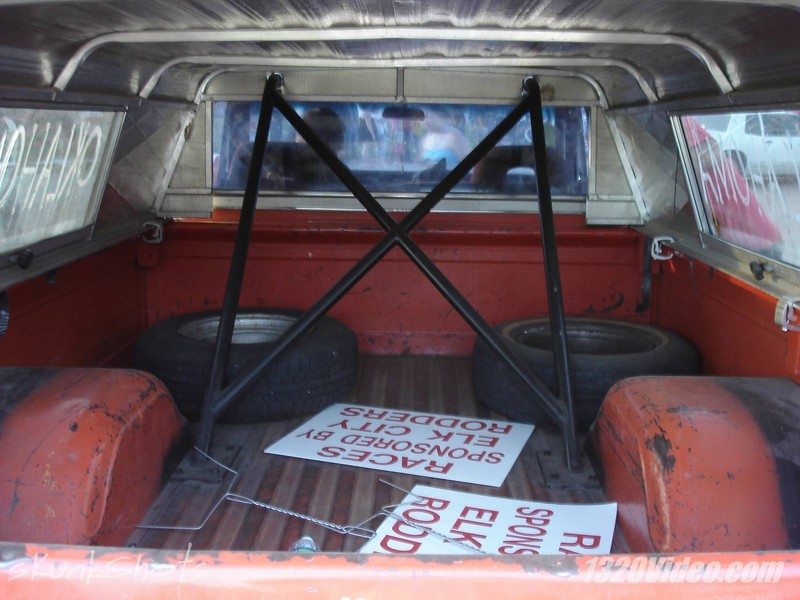 Illustration for article titled Oklahoma: Home Of The Sleepiest Sleeper Truck Ever
